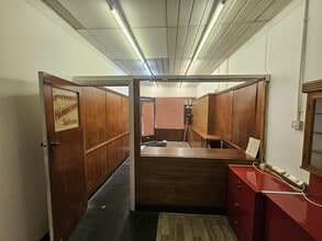 13a-13b Allendale Rd, Greenford to rent Building Photo- Image 1 of 5