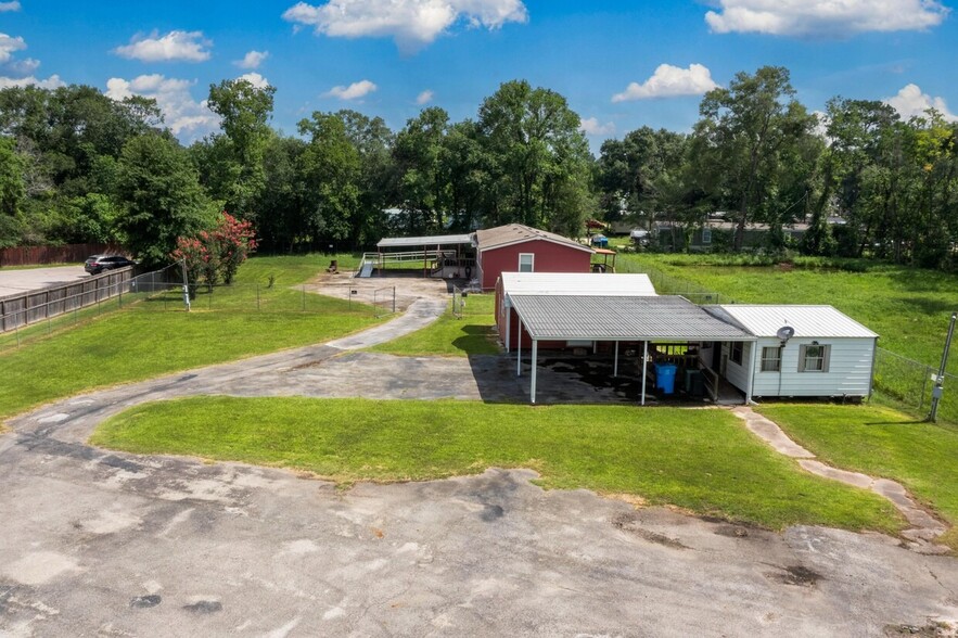 Office/Mobile Home Portfolio Sale portfolio of 2 properties for sale on LoopNet.co.uk - Aerial - Image 3 of 12