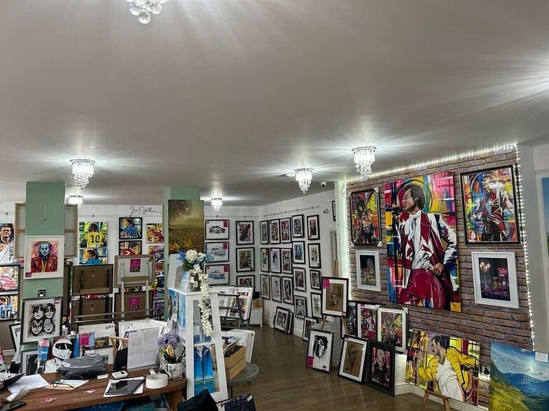 2-4 Crown St, Northwich for sale - Building Photo - Image 1 of 1