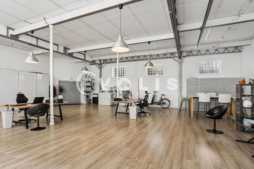Light Industrial in Chatenay Malabry for sale - Building Photo - Image 2 of 22