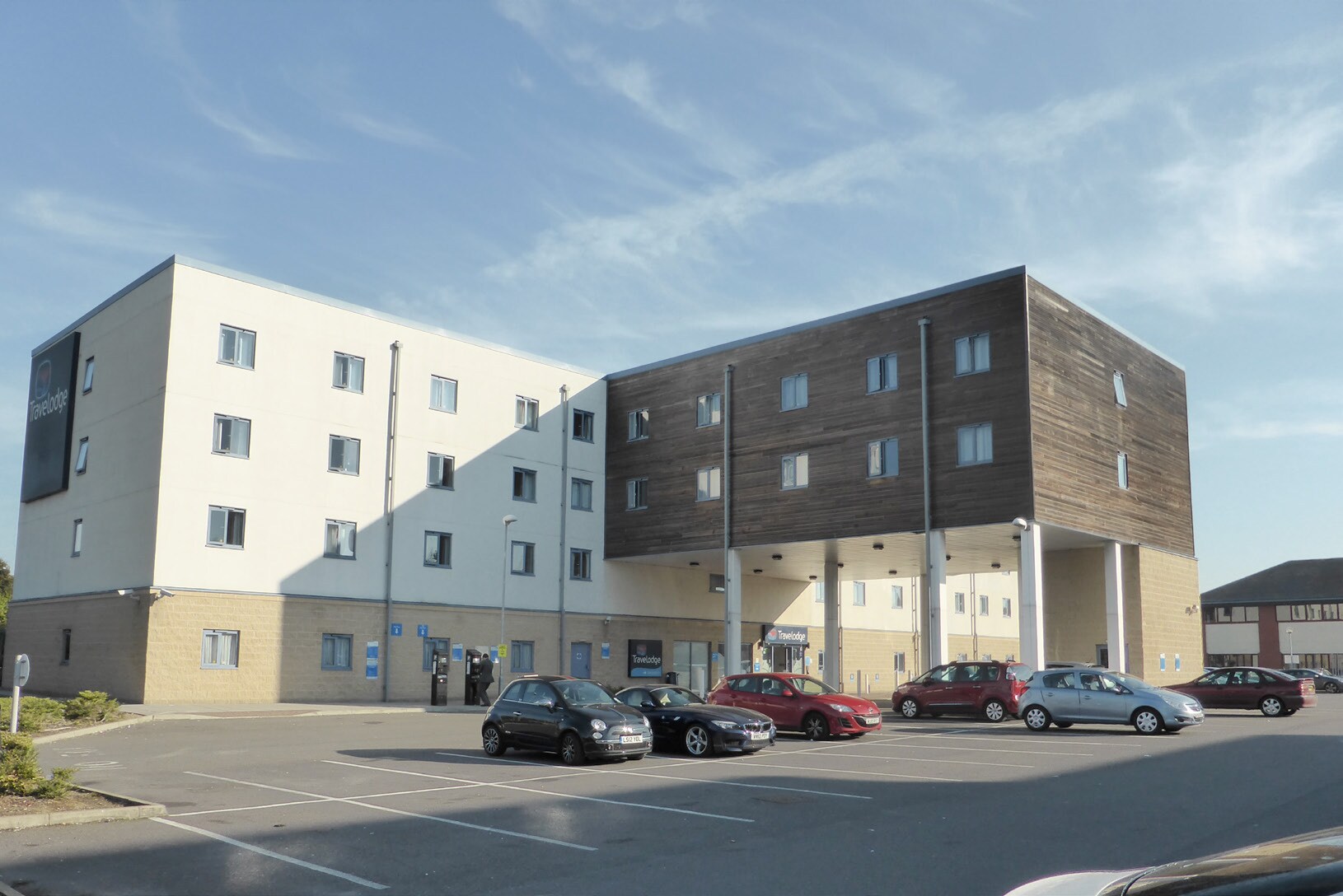 Hanworth Rd, Sunbury On Thames for sale Primary Photo- Image 1 of 1