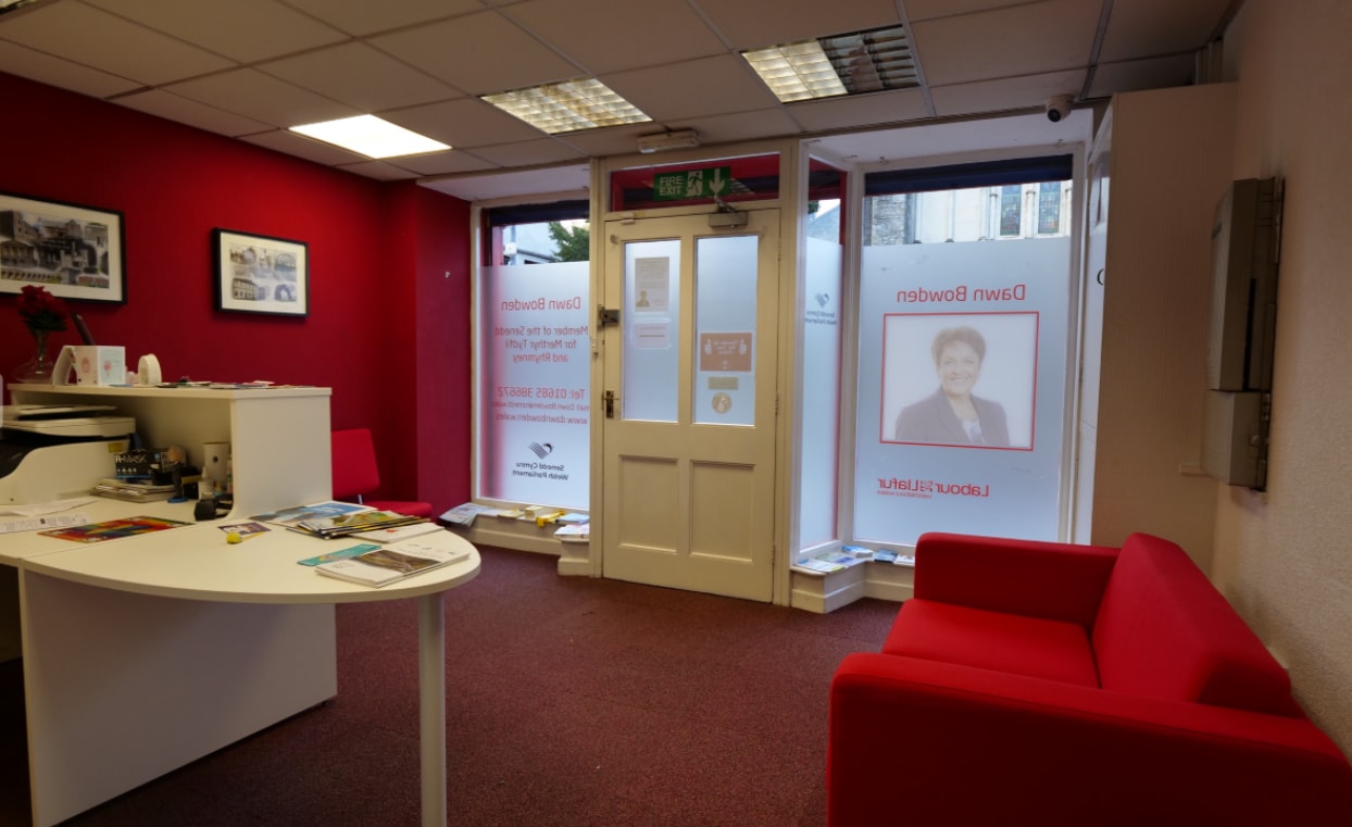 110 High St, Merthyr Tydfil to rent Interior Photo- Image 1 of 3