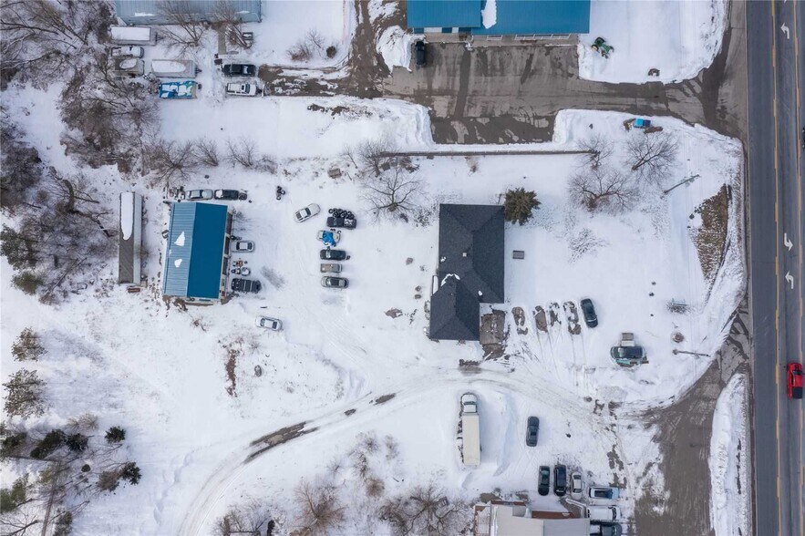 30 Queen Street portfolio of 2 properties for sale on LoopNet.co.uk - Building Photo - Image 2 of 3