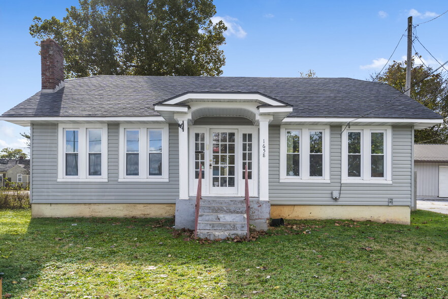 1658 Saint Louis St, Springfield, MO for rent - Building Photo - Image 1 of 60