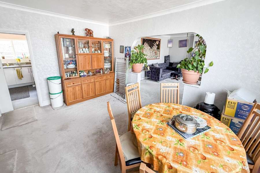 109-111 Drummond Rd, Skegness for sale Building Photo- Image 1 of 5