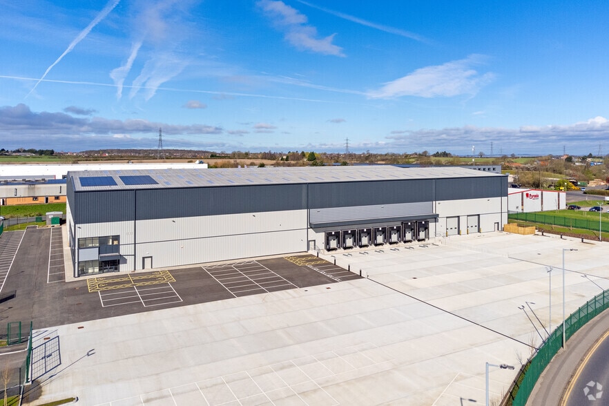 Bramley Way, Rotherham to rent - Building Photo - Image 2 of 3