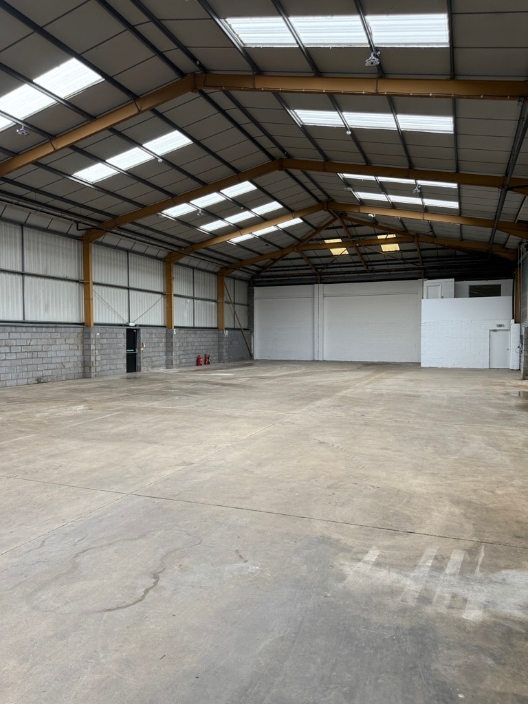 Rivermead Rd, London to rent Interior Photo- Image 1 of 3