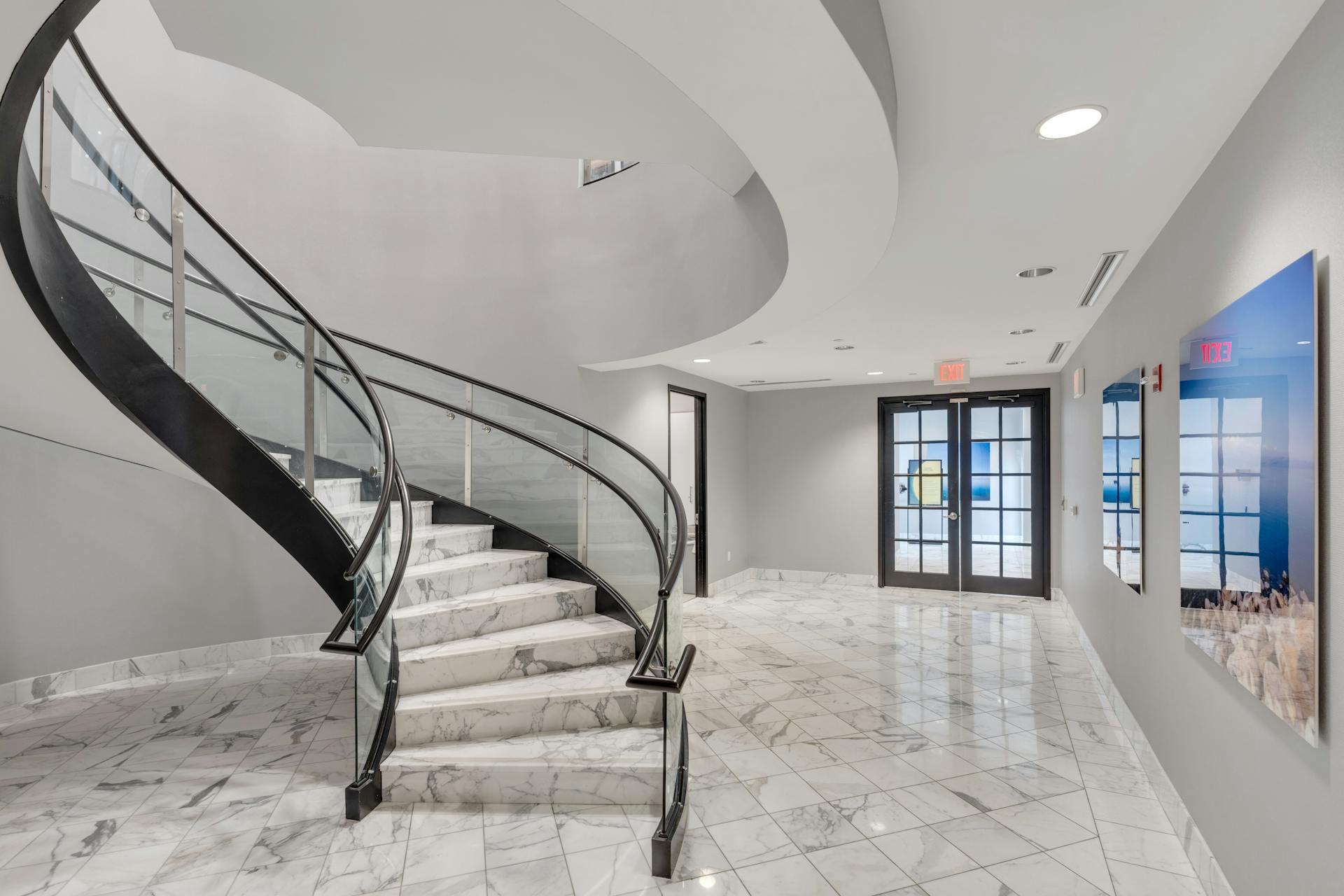 173 Bridge Plz N, Fort Lee, NJ for rent Lobby- Image 1 of 4