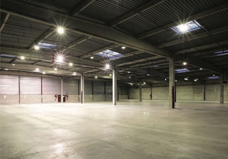 Industrial in Saint-Denis to rent - Interior Photo - Image 3 of 3