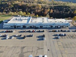 1811-1833 Mckees Rocks Rd, Mckees Rocks, PA for rent Building Photo- Image 1 of 4