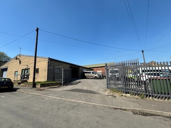 More details for James St, Elland - Industrial to Rent