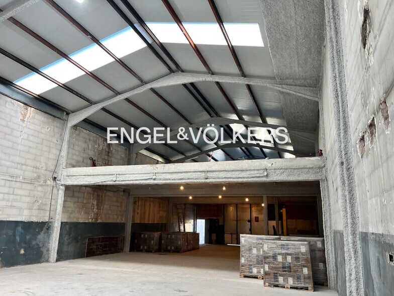 Industrial in La Llagosta, Barcelona for sale - Interior Photo - Image 1 of 3