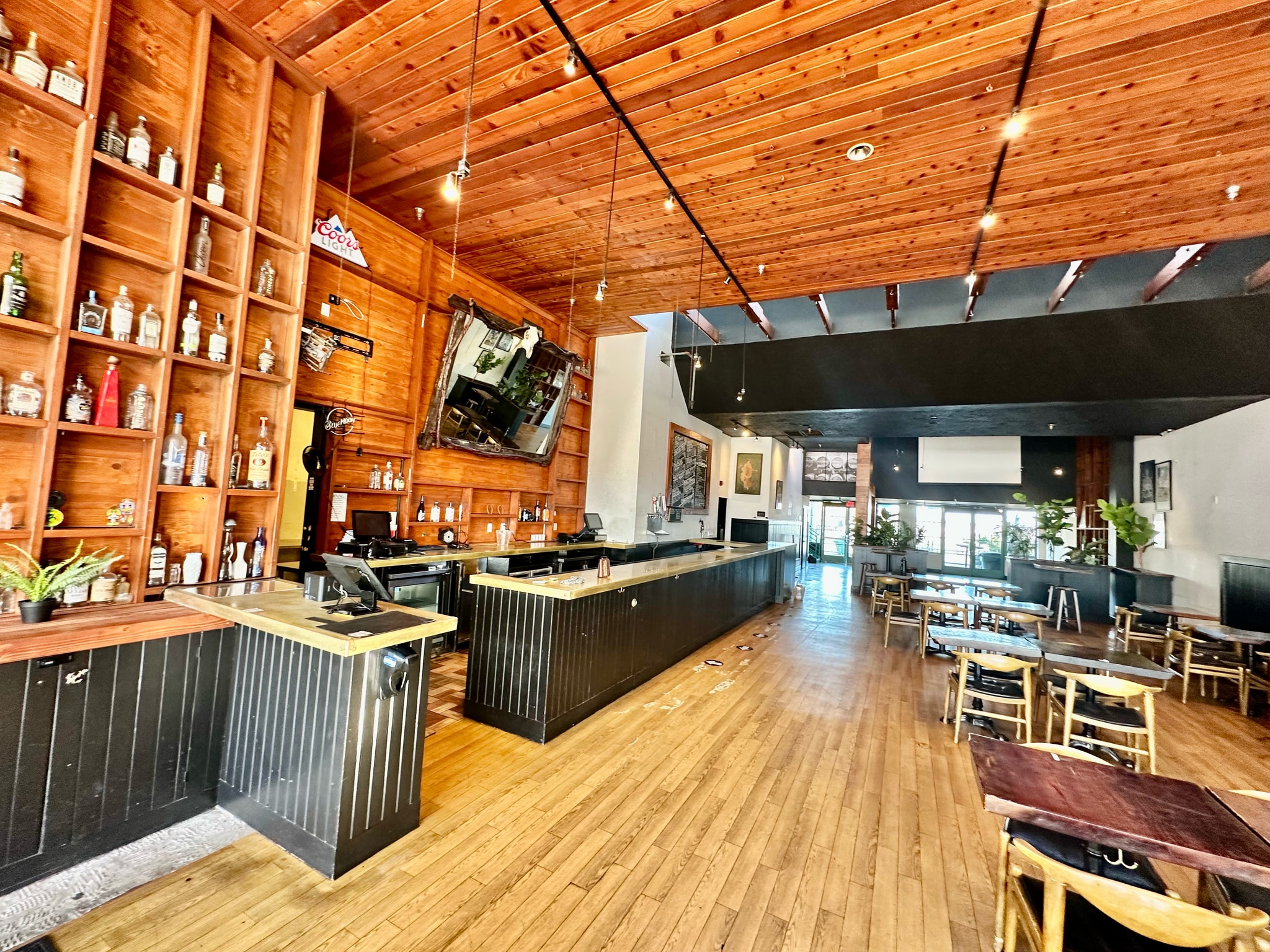 256 Santa Monica Pier, Santa Monica, CA to rent Building Photo- Image 1 of 15