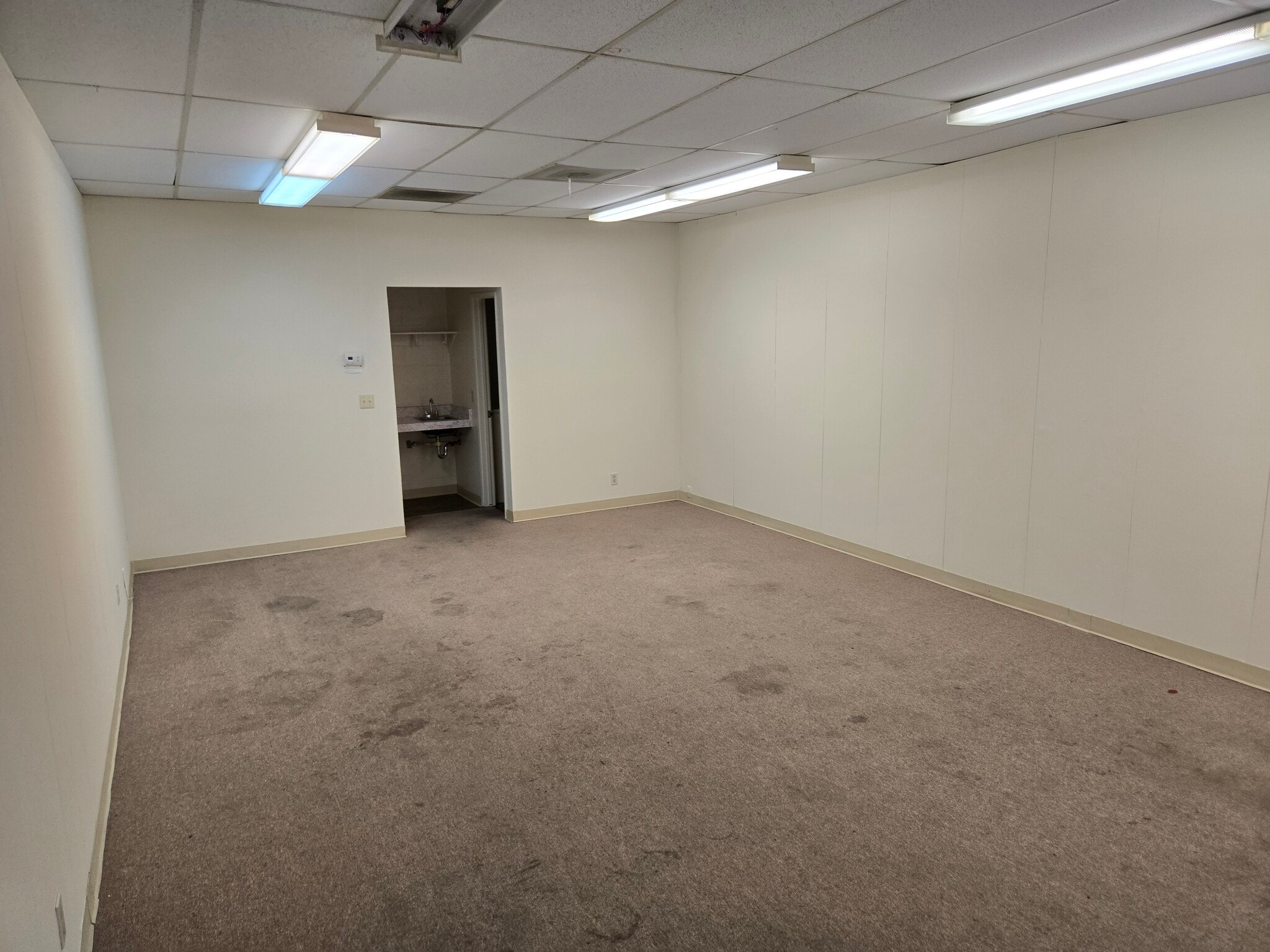 7400 El Cajon Blvd, La Mesa, CA to rent Interior Photo- Image 1 of 4