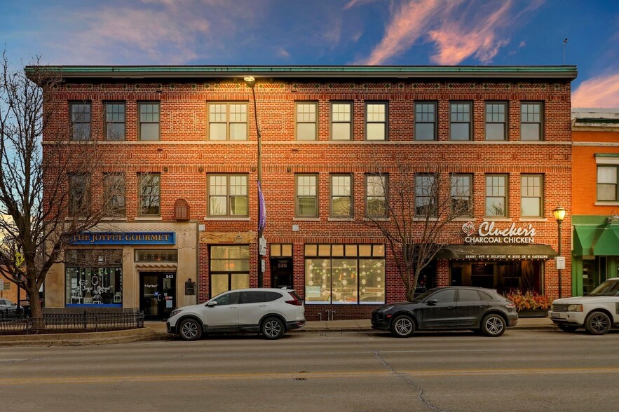 536 N Milwaukee Ave, Libertyville, IL for sale - Building Photo - Image 1 of 1