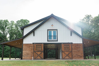 1144 Wooddale Church Rd, Strawberry Plains, TN for sale Primary Photo- Image 1 of 1