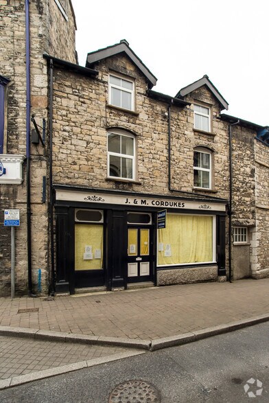 2 The Square, Milnthorpe for sale - Primary Photo - Image 1 of 1