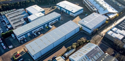 Holmethorpe Ave, Redhill to rent Building Photo- Image 1 of 3