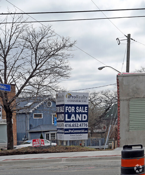 1417 Kingston Rd, Toronto, ON for sale - Building Photo - Image 3 of 4