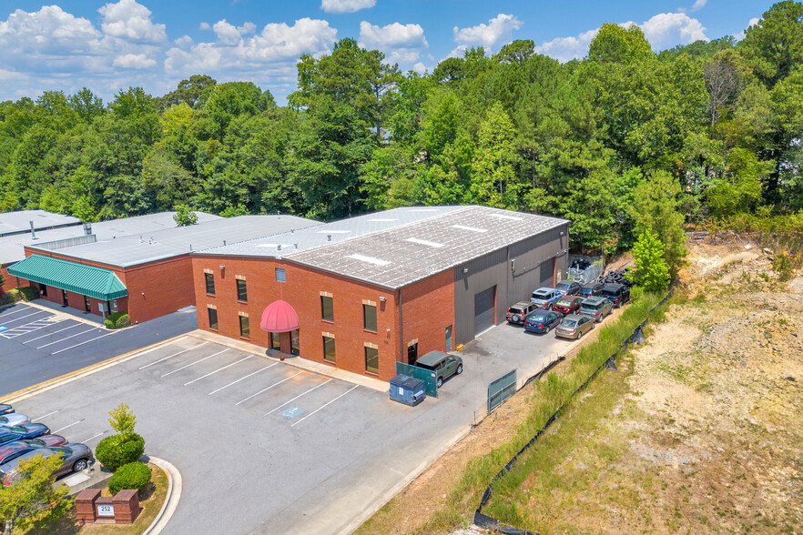 252 Swanson Dr, Lawrenceville, GA for sale - Building Photo - Image 2 of 59