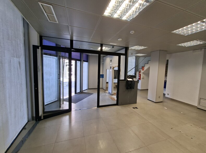 Carrer de Mozart, 43, Santa Coloma de Gramenet, Barcelona for sale - Primary Photo - Image 1 of 2