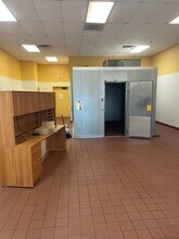 1801 45th St S, Fargo, ND to rent Interior Photo- Image 2 of 7