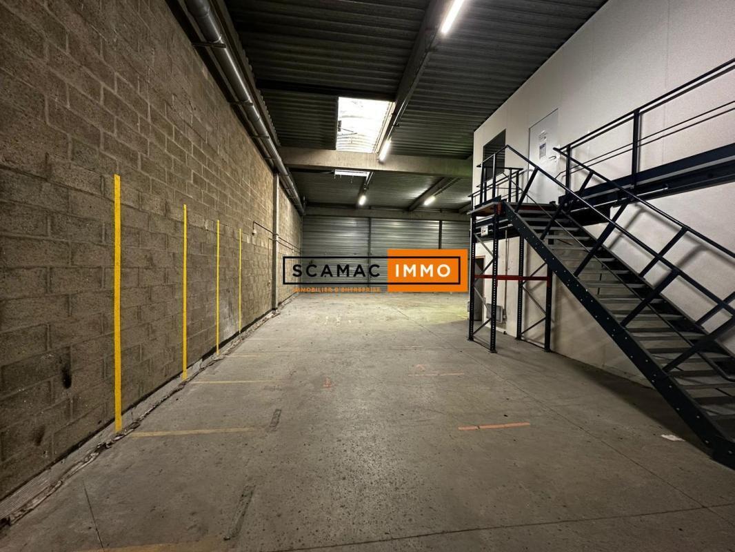 Industrial in Bezons to rent Interior Photo- Image 1 of 10