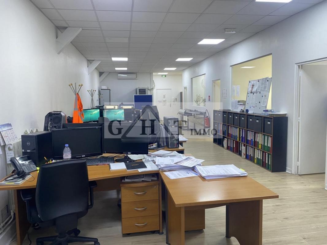 Office in Alfortville to rent Interior Photo- Image 1 of 5