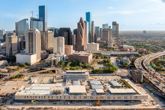 401 Franklin St, Houston, TX for rent Building Photo- Image 1 of 21