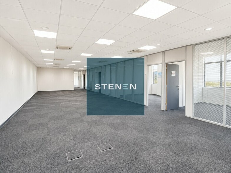 Office in Marseille to rent - Interior Photo - Image 3 of 5