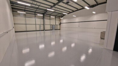 Buckingham Rd, Silverstone to rent Interior Photo- Image 1 of 2