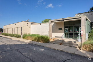 More details for 1616 Grand Ave, Waukegan, IL - Office for Rent