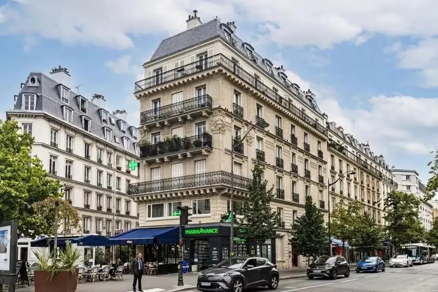 Retail in Paris to rent Building Photo- Image 1 of 6