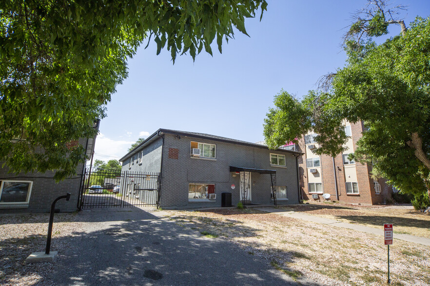 1933 Dallas St, Aurora, CO for sale - Building Photo - Image 3 of 14