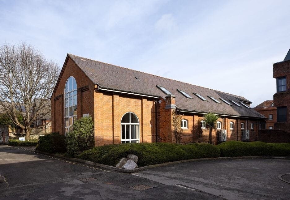 Victoria Rd, Winchester for sale Building Photo- Image 1 of 6