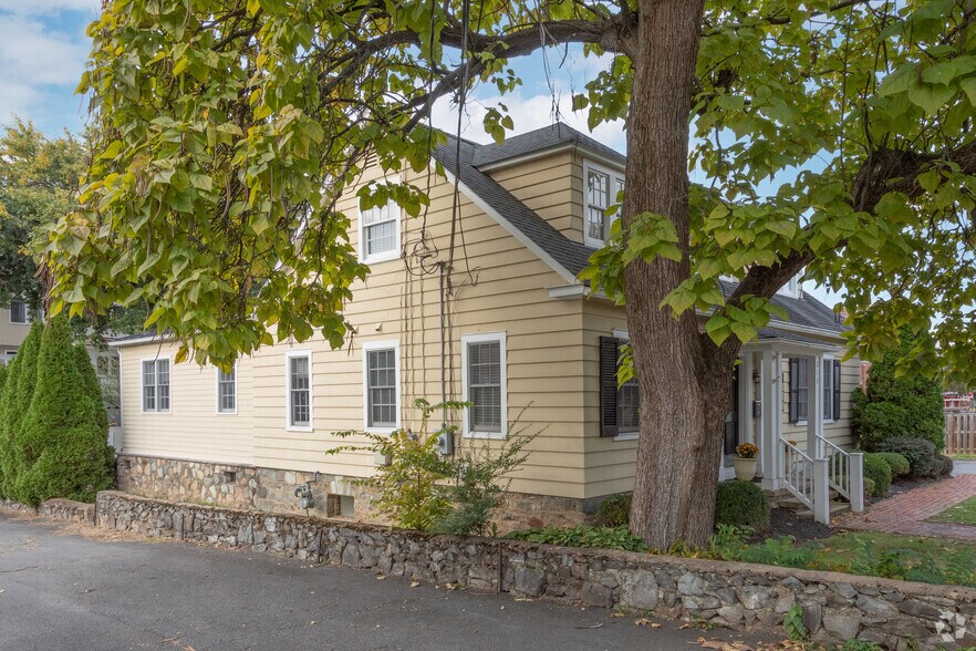 213 Loudoun St SW, Leesburg, VA for sale - Building Photo - Image 1 of 1