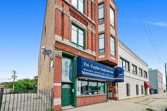 2322 W Roosevelt Rd, Chicago, IL for sale Building Photo- Image 1 of 1