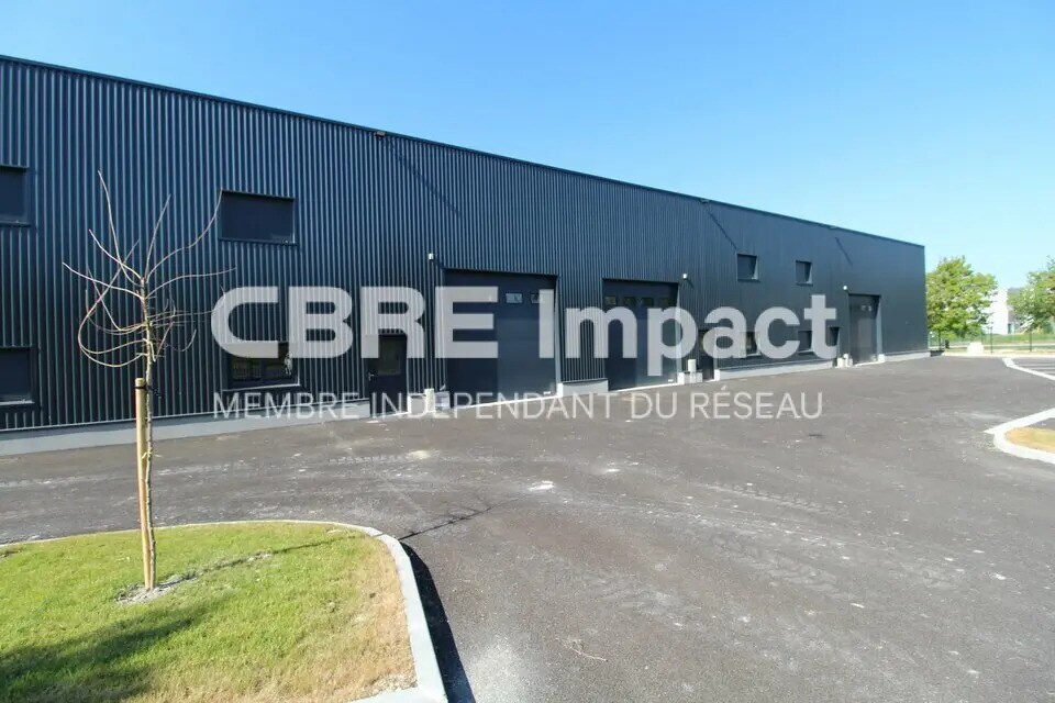 Location Local d'activités 277 m² - Photo 1