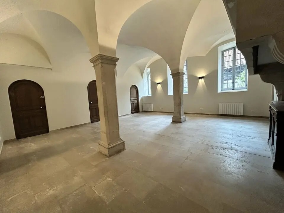 Location Bureaux 75 m² - Photo 1