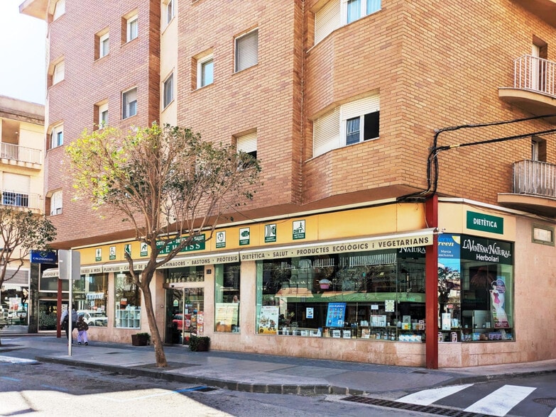 Retail in Amposta, Tarragona to rent - Building Photo - Image 1 of 5