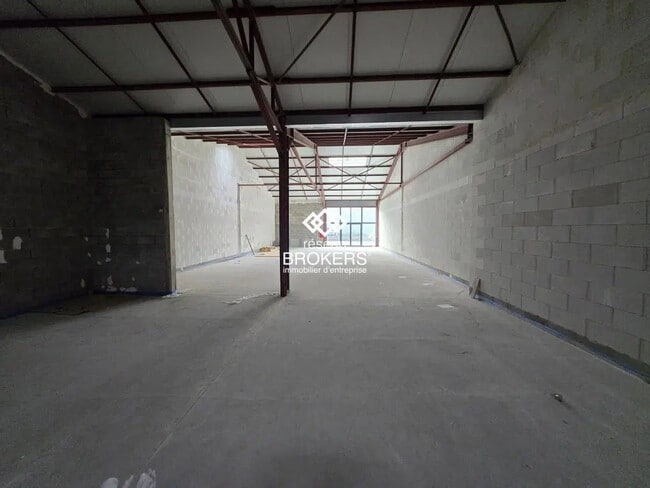 Location Commerce 290 m² à 600 m²