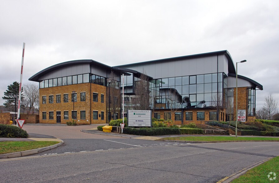 Basing Vw, Basingstoke for sale - Primary Photo - Image 1 of 6