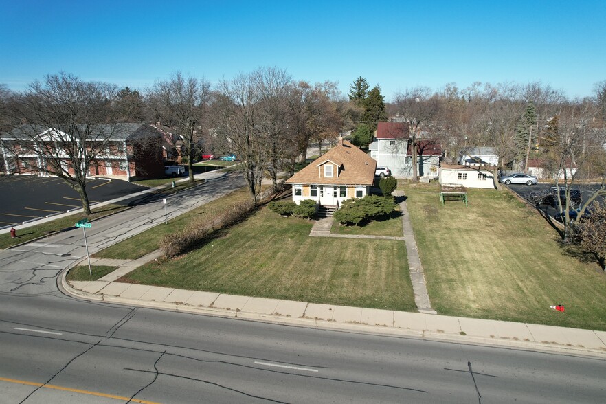 116 W St Charles Rd, Villa Park, IL for sale - Building Photo - Image 1 of 10