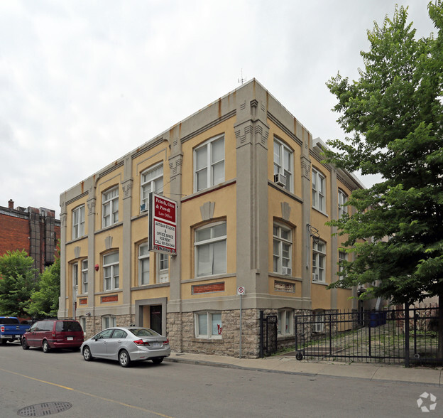 12 Walnut St, Hamilton, ON for sale - Building Photo - Image 2 of 5