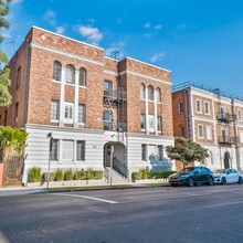 118 N Westmoreland Ave, Los Angeles, CA for sale Primary Photo- Image 1 of 5