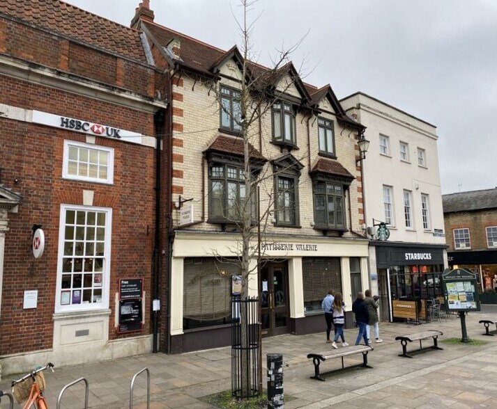 4 Market Pl, Henley On Thames for sale - Building Photo - Image 1 of 1