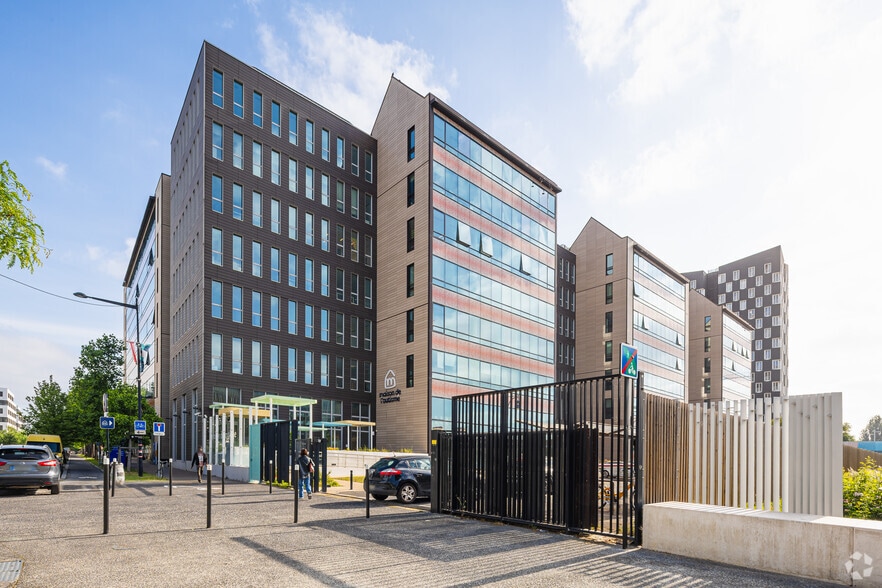 6 Rue Waldeck Rochet, 93300 Aubervilliers, Aubervilliers to rent - Building Photo - Image 2 of 5