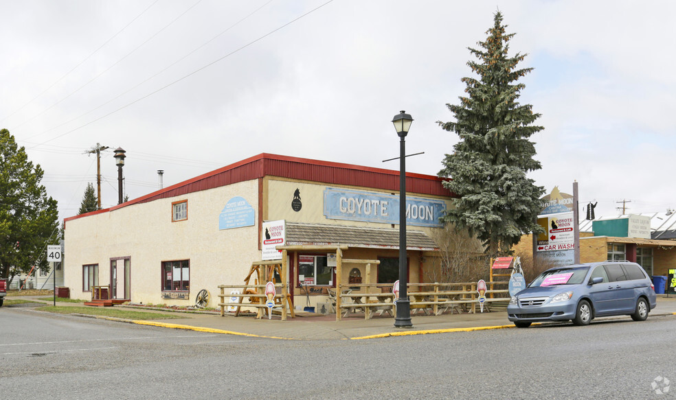 202 Main St NW, Turner Valley, AB for sale - Primary Photo - Image 1 of 2