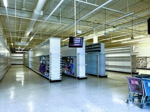 4000-4004 Route 130, Delran, NJ to rent Interior Photo- Image 2 of 3