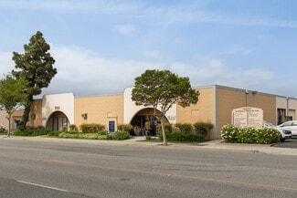 More details for 10621 Bloomfield St, Los Alamitos, CA - Light Industrial to Rent